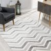 7′ X 9′ Gray Chevron Dhurrie Area Rug